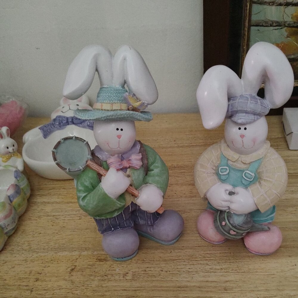 Set of Easter Bunny decorations